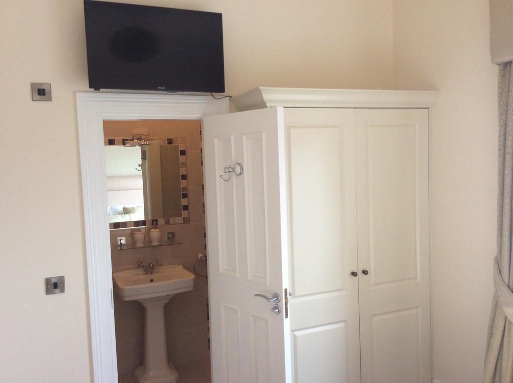 St Columbs House Bed & Breakfast Buncrana Bagian luar foto